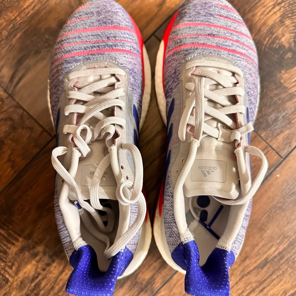 Adidas shoes size 7